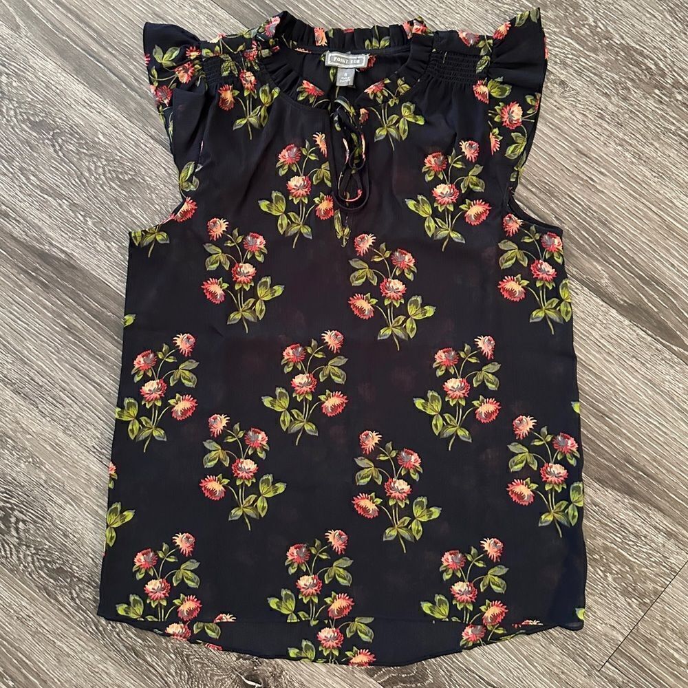 Point sur floral sleeveless blouse